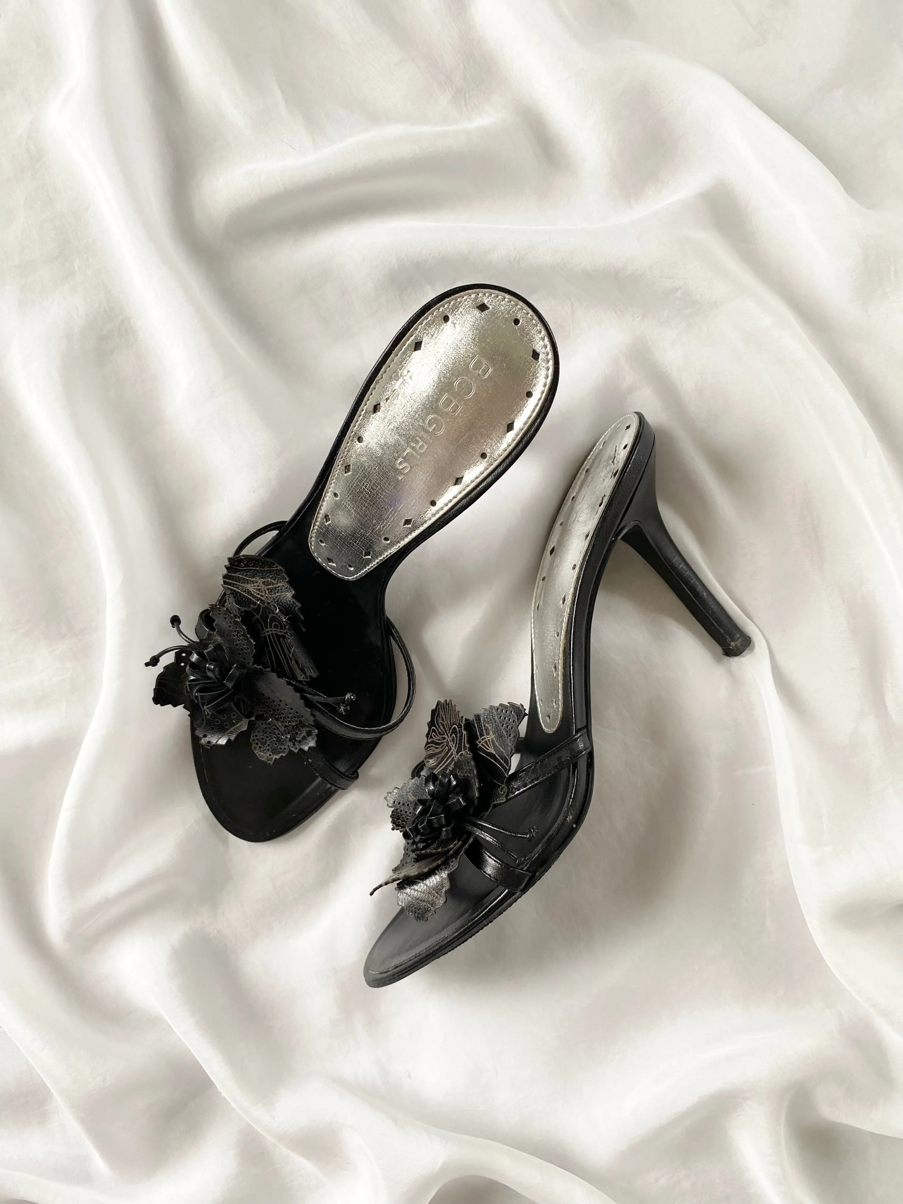 Black Flower Vintage Mule Kitten Heels (5.5)